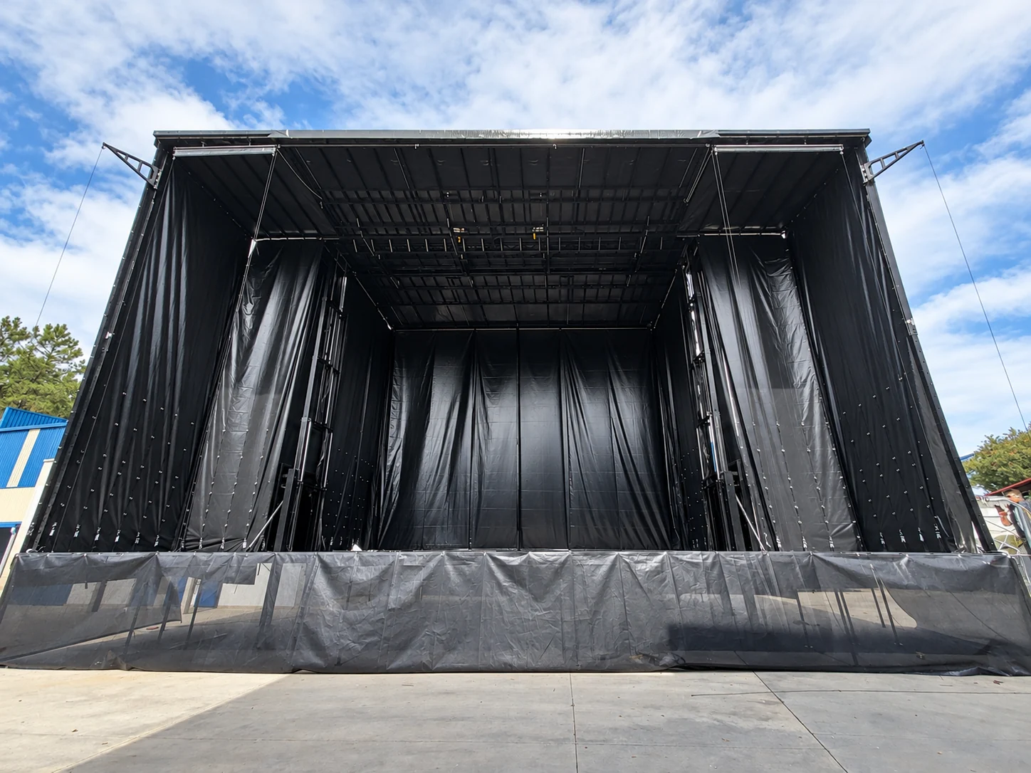 ODL-950E · vista frontal de l’escenari desplegat